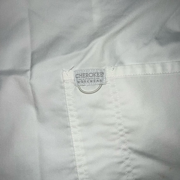 White Cherokee Workwear Revolution V-Neck Scrub Top Shirt Women's - Picture 3 of 5